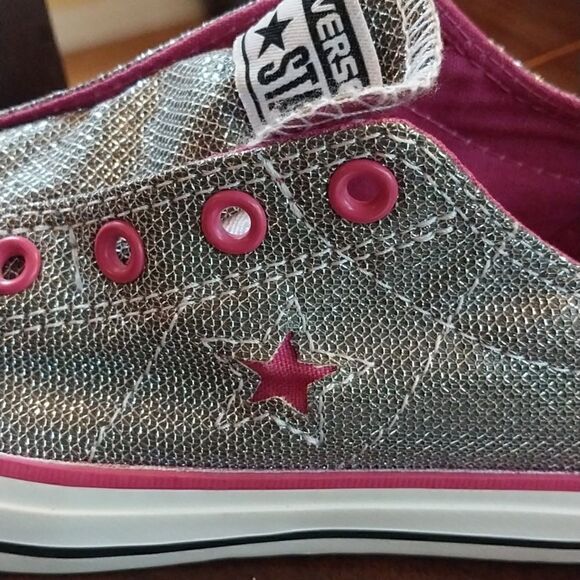 Converse NEW Glitter Slip-Ons...SIZE 1 - Picture 7 of 7